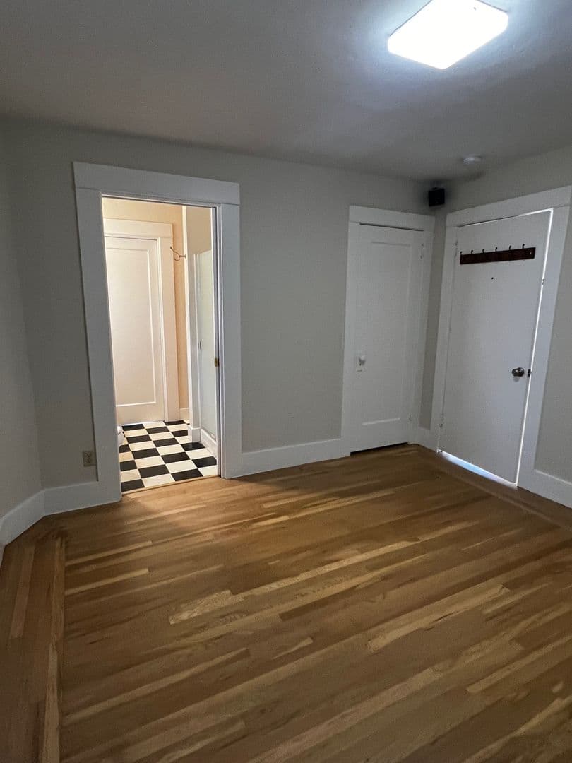 Santa Rosa House: 814 St Helena Avenue