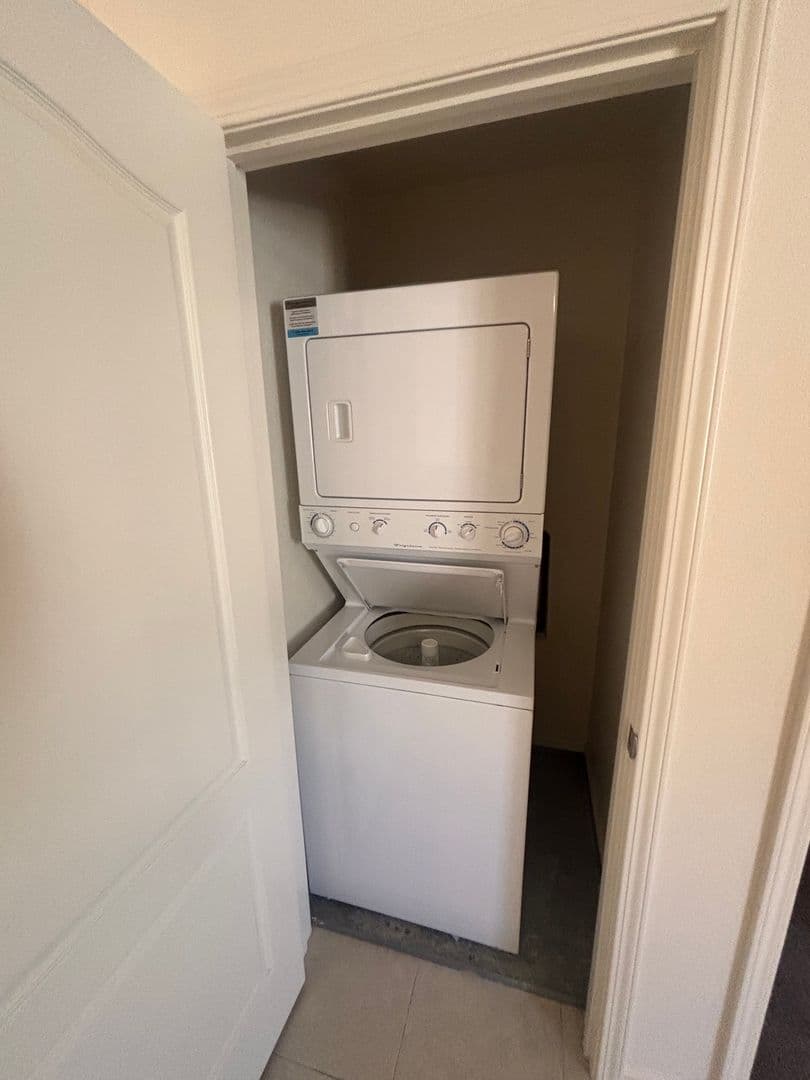 Santa Rosa House: 2221 Versailles St