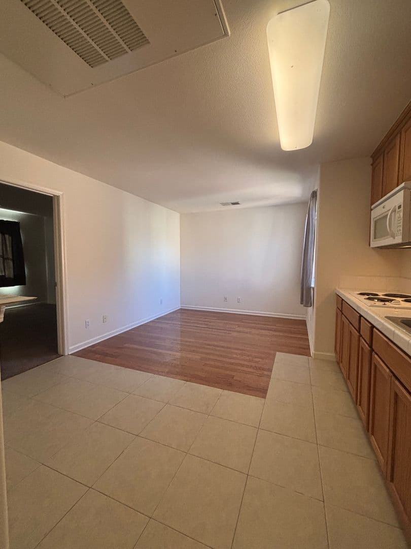 Santa Rosa House: 2221 Versailles St