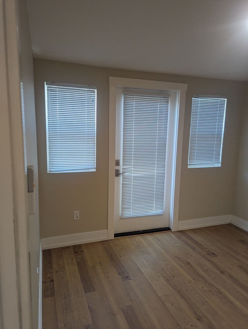 Santa Rosa Apartment: 154 West 8th Street