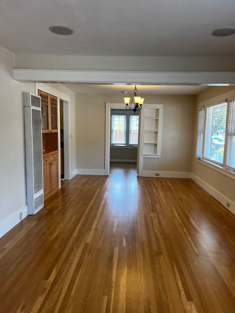 Santa Rosa House: 814 St Helena Avenue