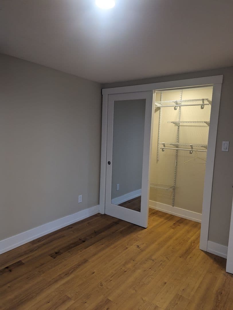 Santa Rosa Apartment: 154 West 8th Street