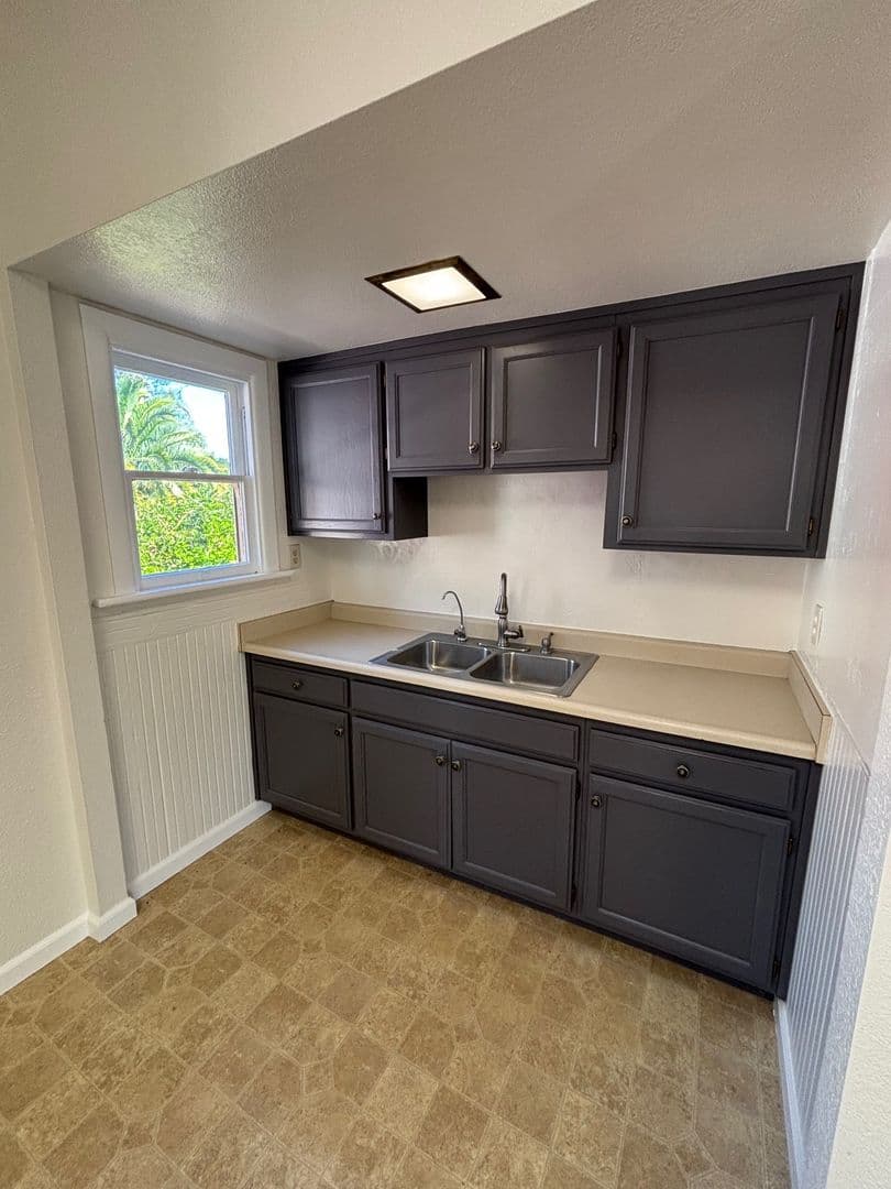 Santa Rosa Apartment: 720 Beaver Street