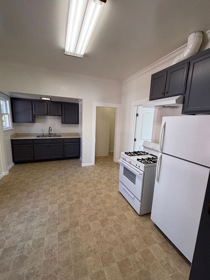 Santa Rosa Apartment: 720 Beaver Street
