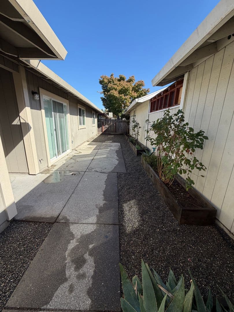 Santa Rosa Apartment: 1918 Waltzer Rd.