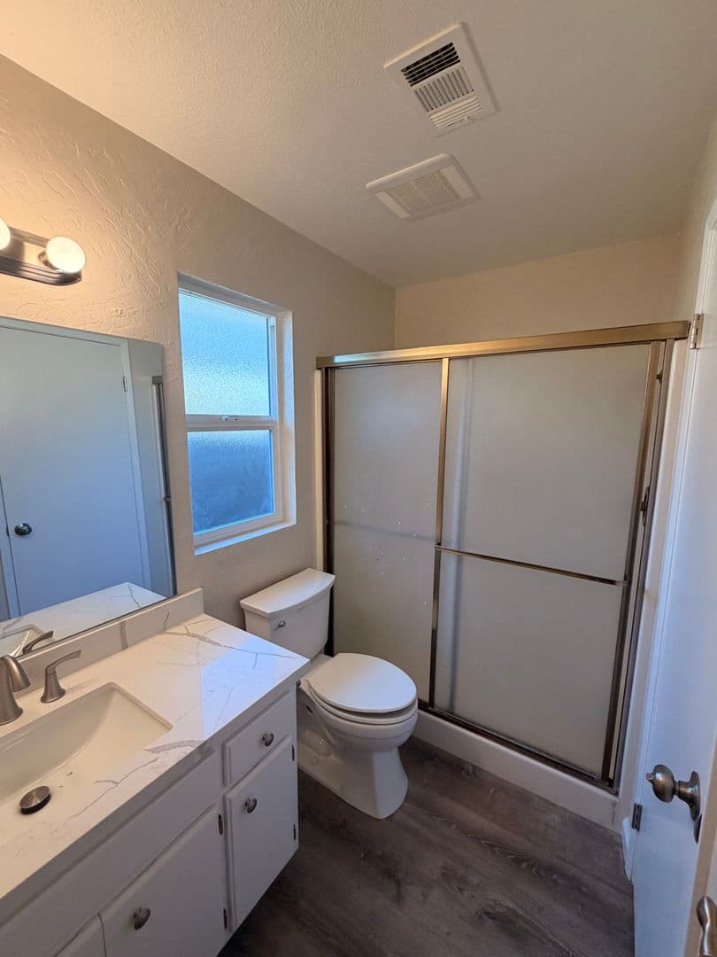 Santa Rosa Apartment: 1918 Waltzer Rd.