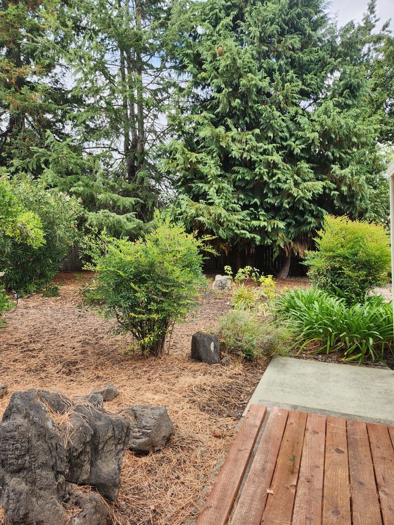 Santa Rosa House: 6836 Oakmont Drive