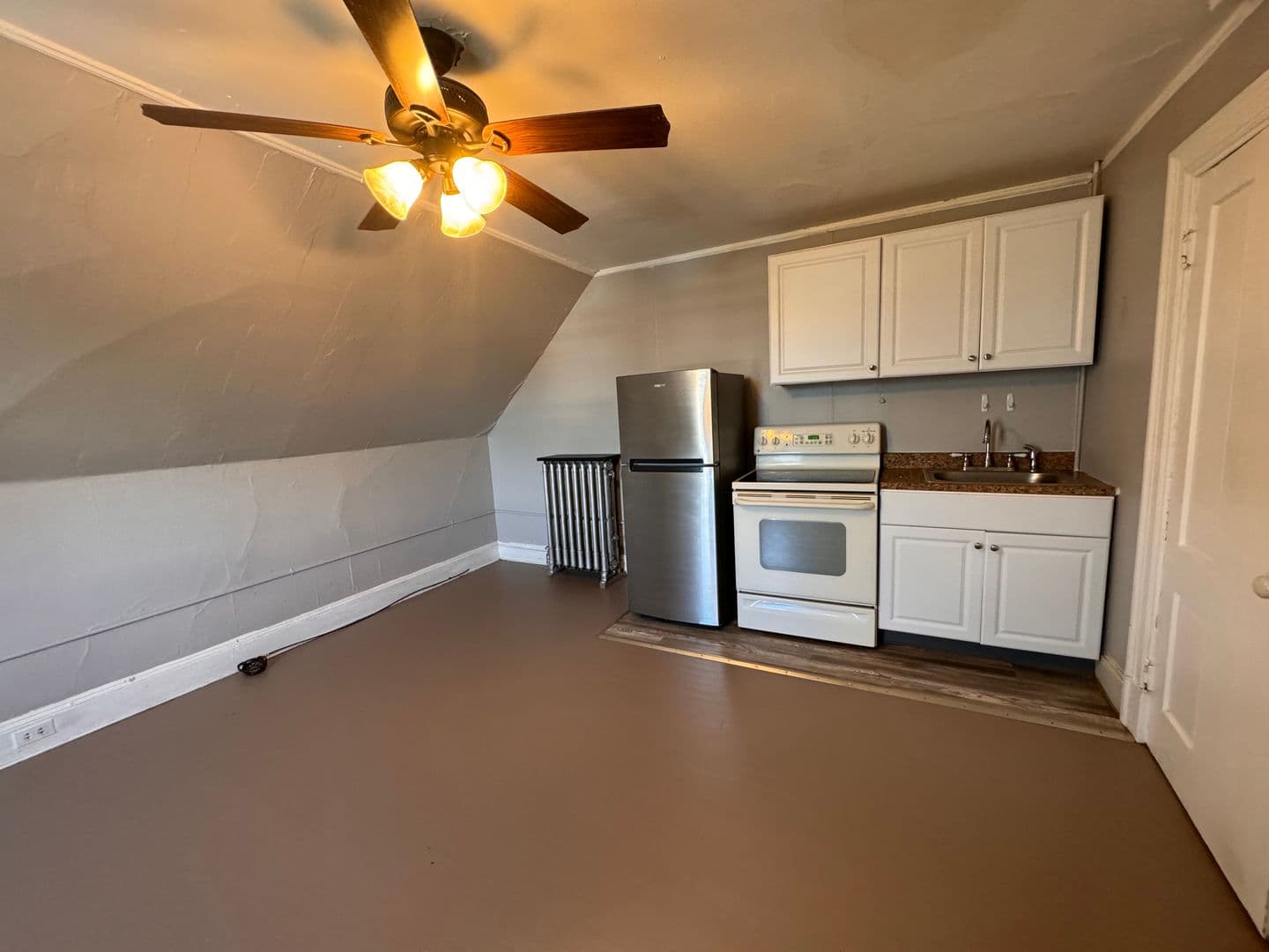Scranton Apartment: 640 Jefferson Ave - 3A