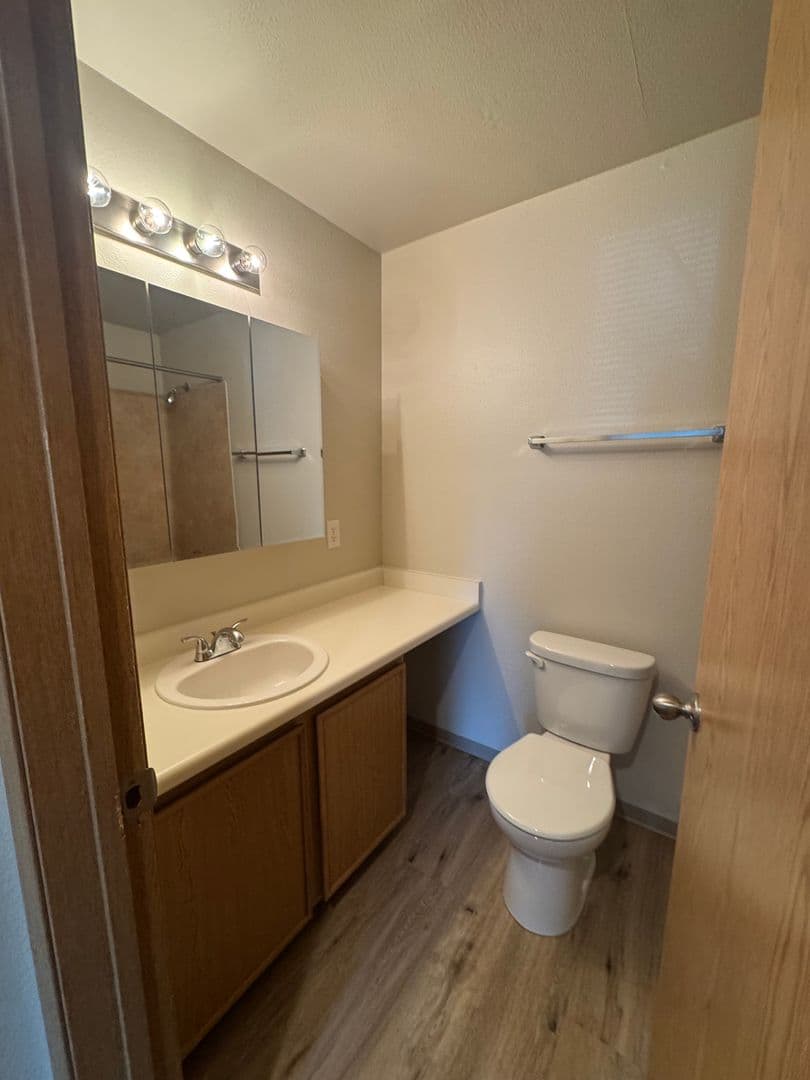 Lakewood Apartment: 8720 58th Ave SW