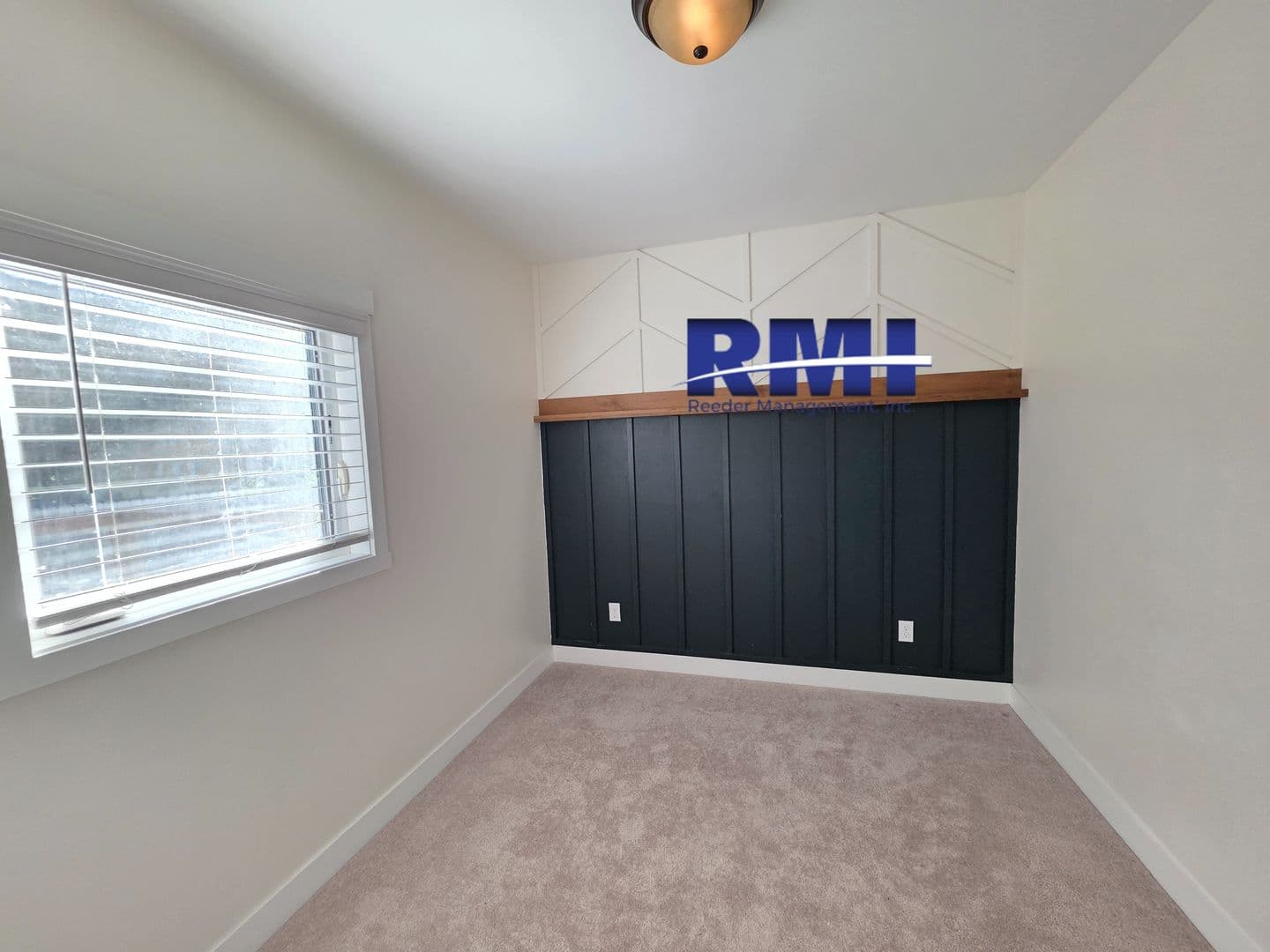 Bremerton House: 1015 Warren Ave