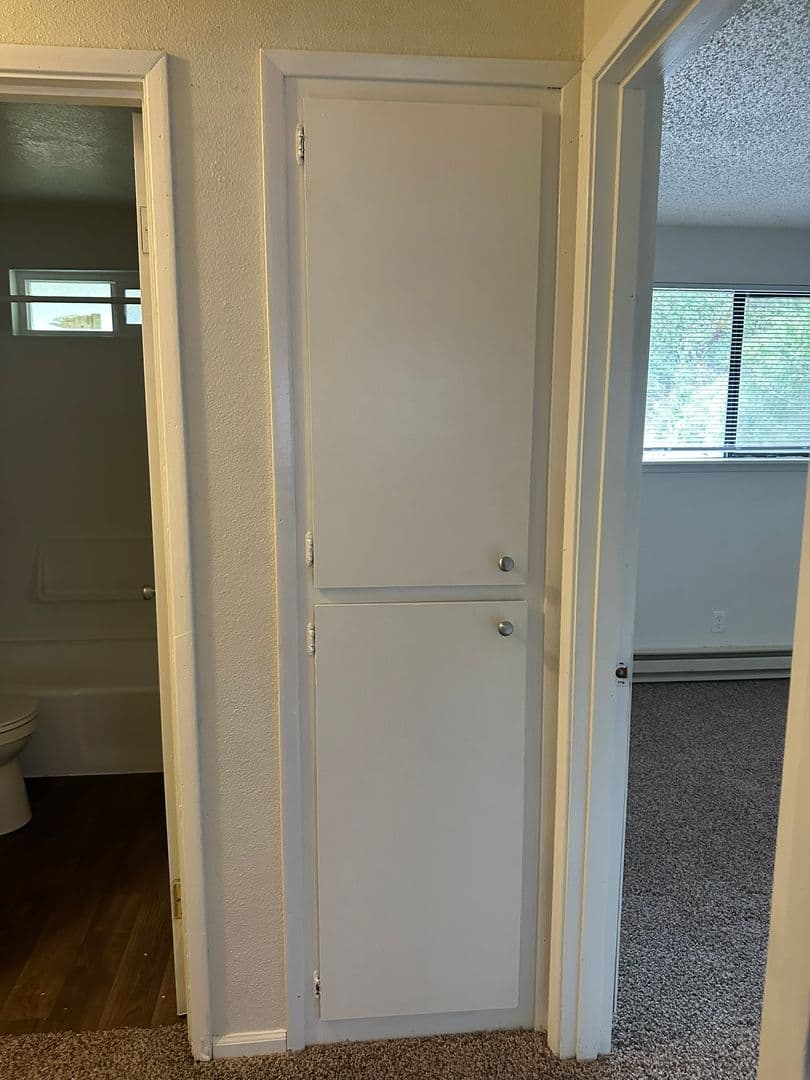 Steilacoom Apartment: 3012 Steilacoom Blvd