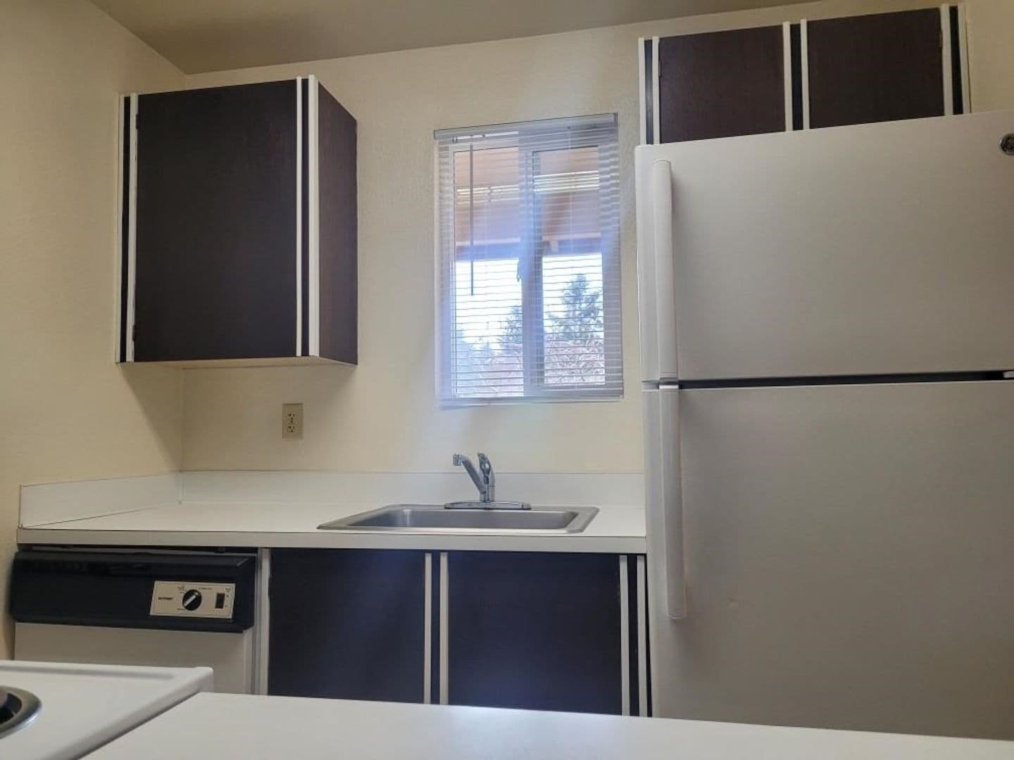 Steilacoom Apartment: 3022 Steilacoom Blvd SW