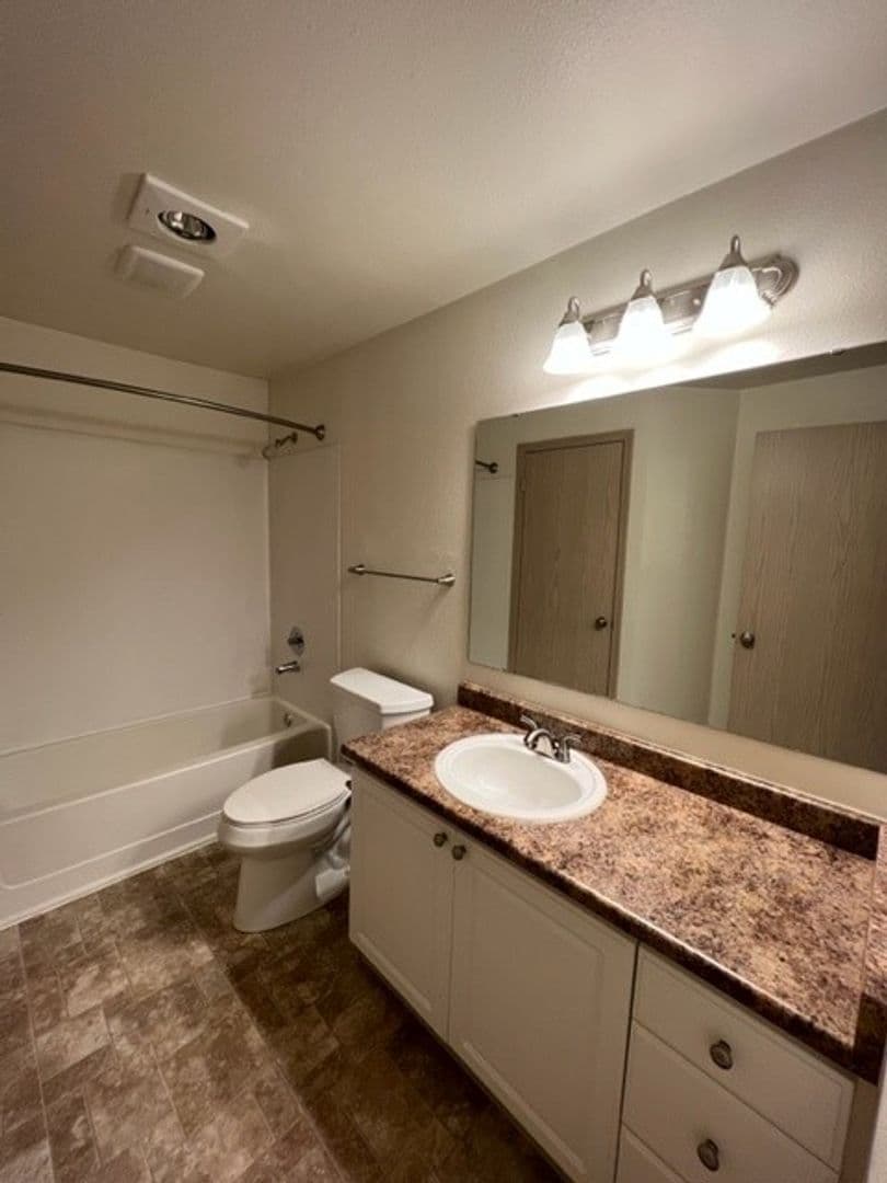 Tumwater Apartment: 2820 Tuscany Lane SW