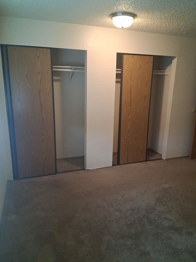 Auburn Apartment: 1120 37th Street SE