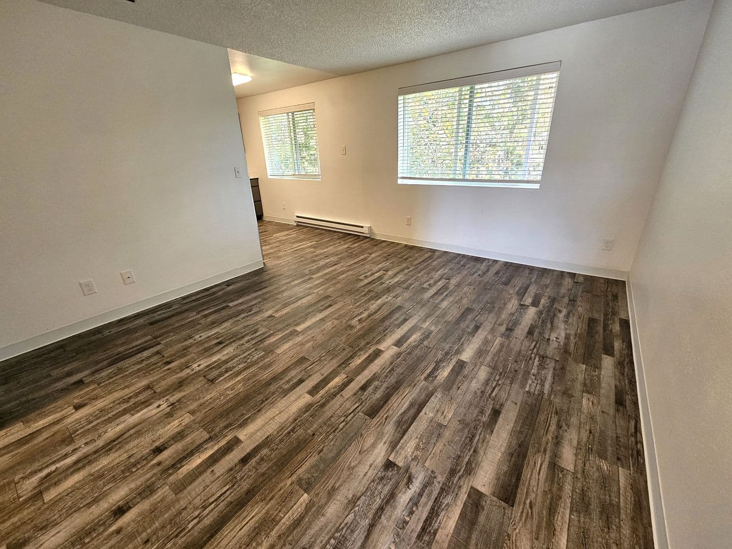 Lakewood Apartment: 3418 90th St S