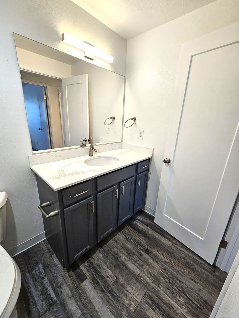 Lakewood Apartment: 3418 90th St S