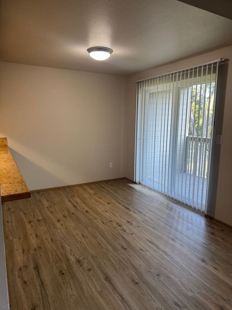 Lakewood Apartment: 8720 58th Ave SW