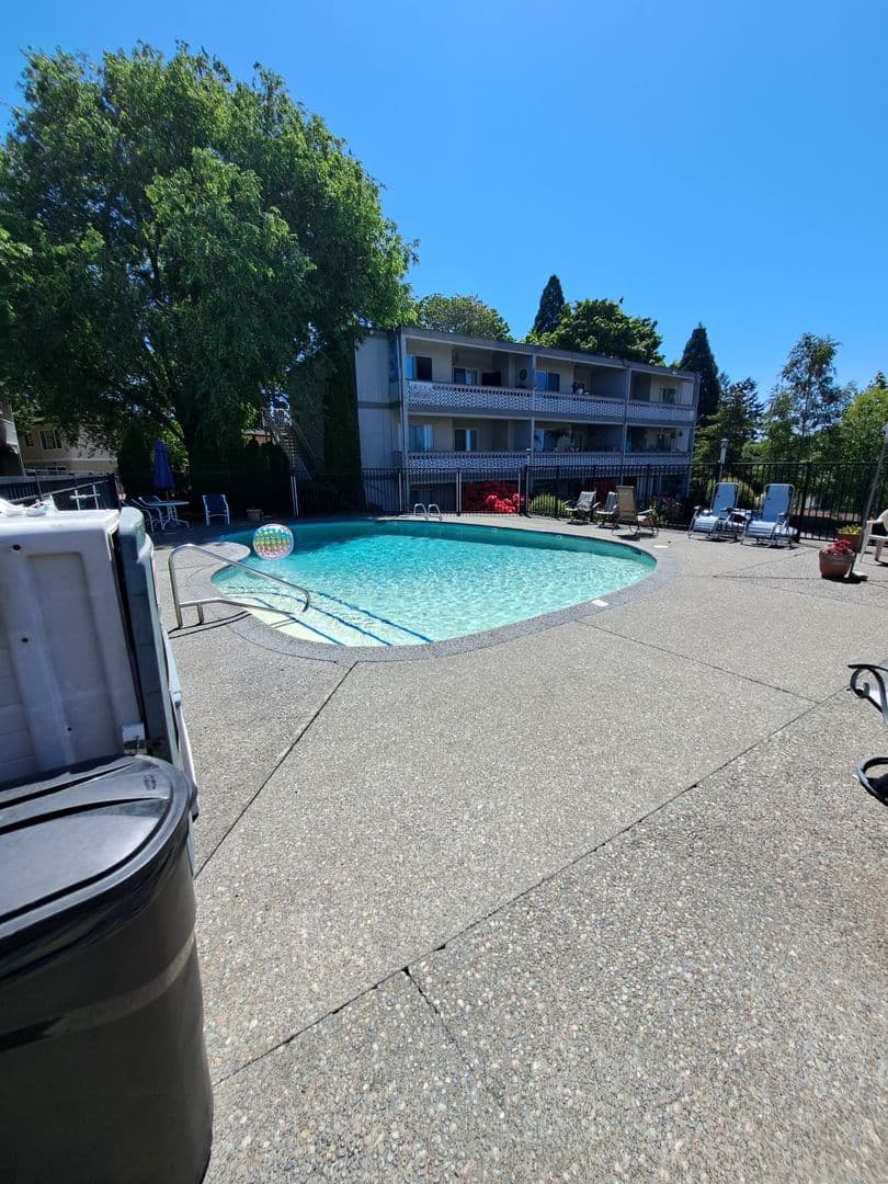 Tacoma Apartment: 5716 N 33rd Street