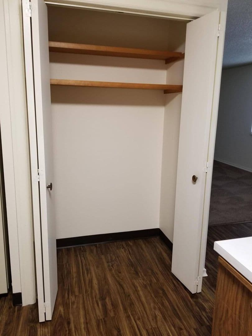 Lakewood Apartment: 6114 112th St SW