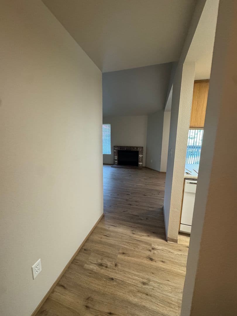 Lakewood Apartment: 8720 58th Ave SW