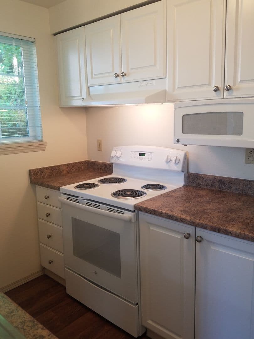 Tumwater Apartment: 2820 Tuscany Lane SW