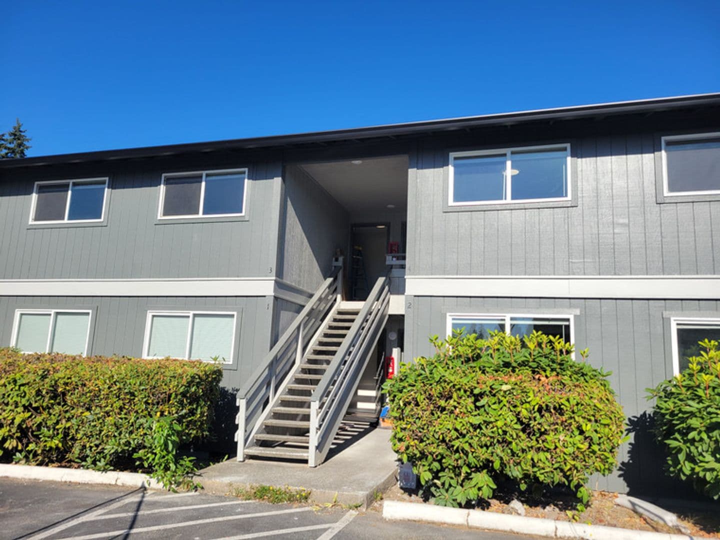 Puyallup Apartment: 931 9th Street SE