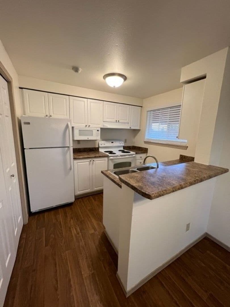 Tumwater Apartment: 2820 Tuscany Lane SW