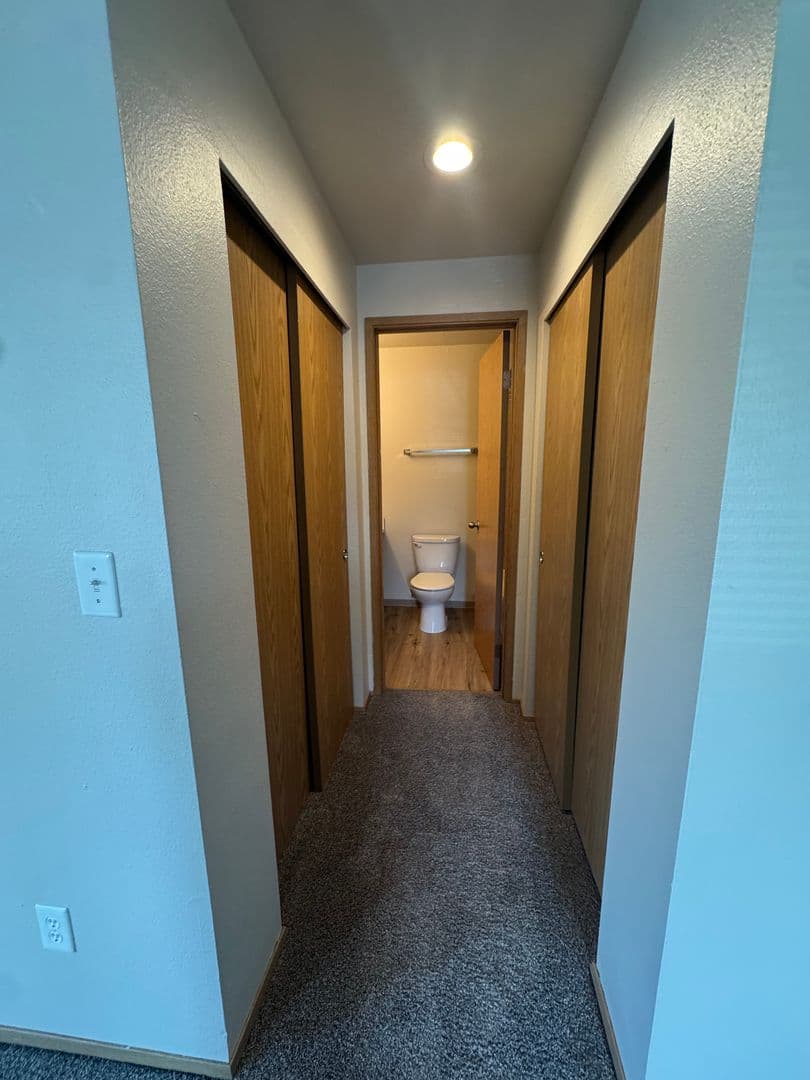 Lakewood Apartment: 8720 58th Ave SW