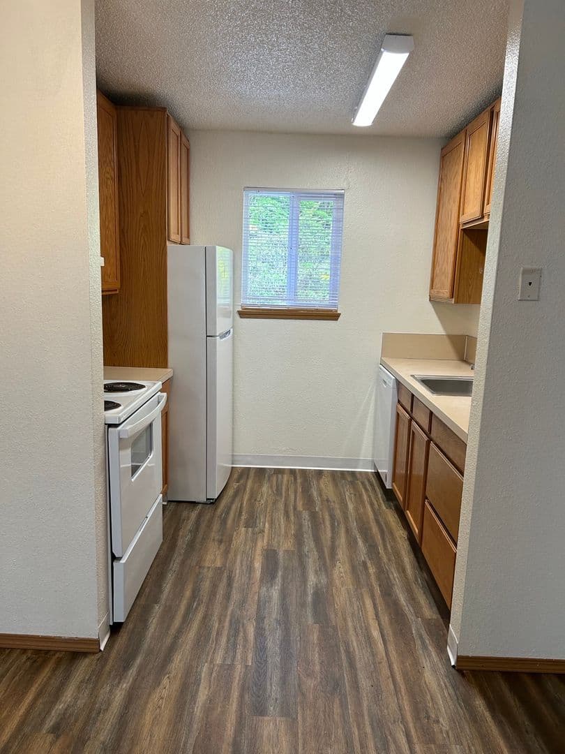 Port Orchard Apartment: 2250 Sidney Ave