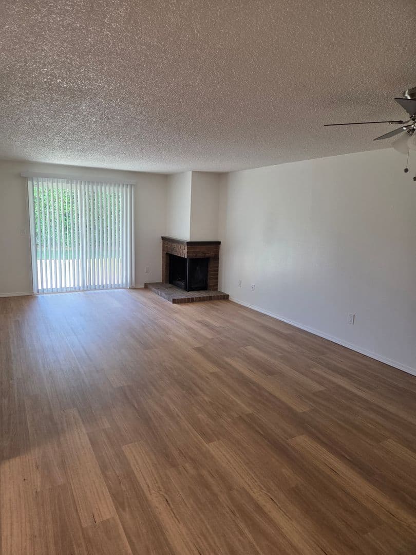 Lakewood Apartment: 6424 Mount Tacoma Dr SW