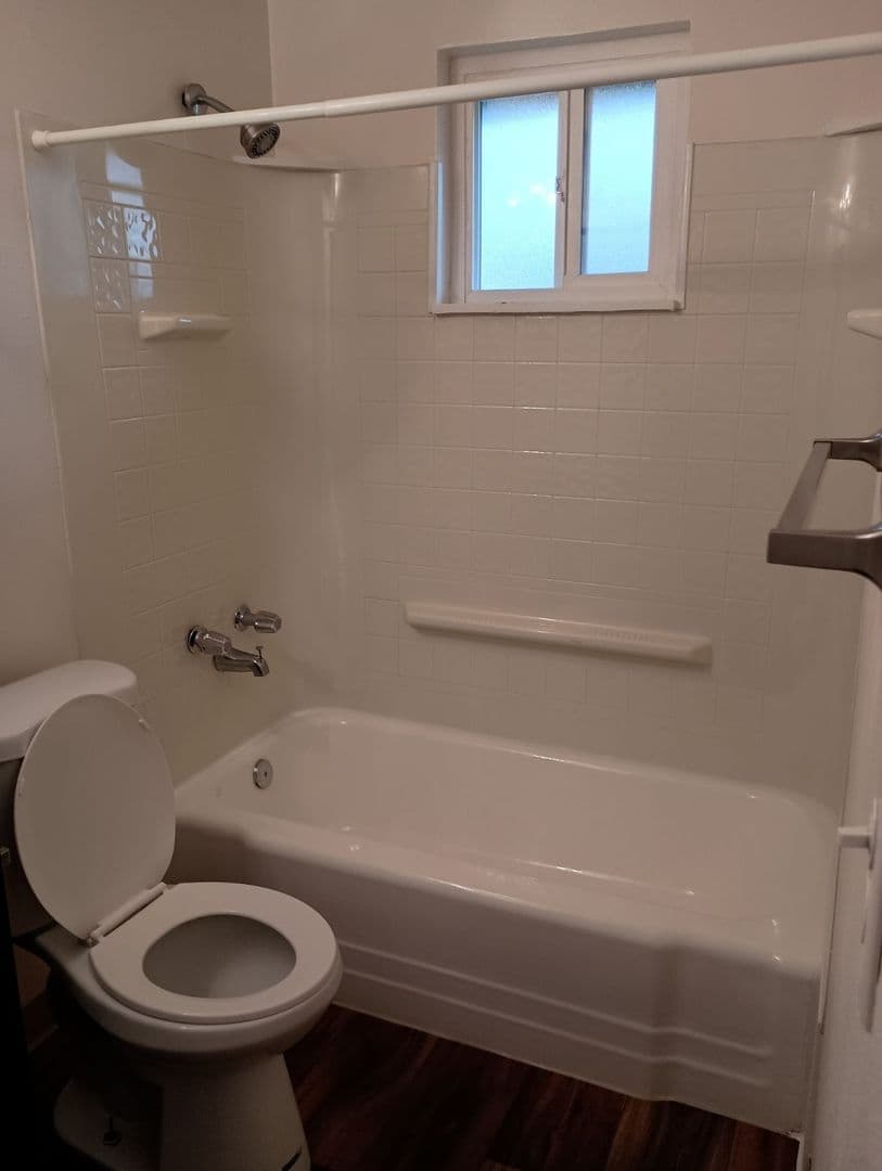 Tacoma Apartment: 315 125th Street S