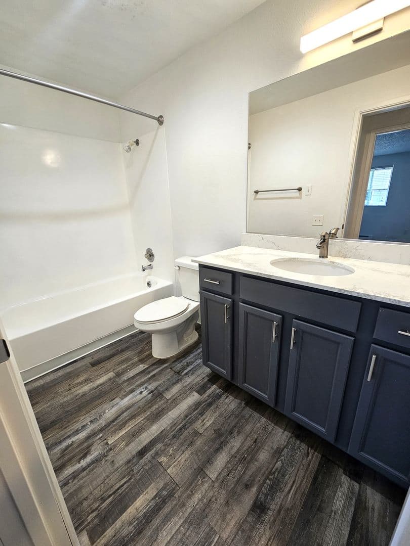 Lakewood Apartment: 3418 90th St S