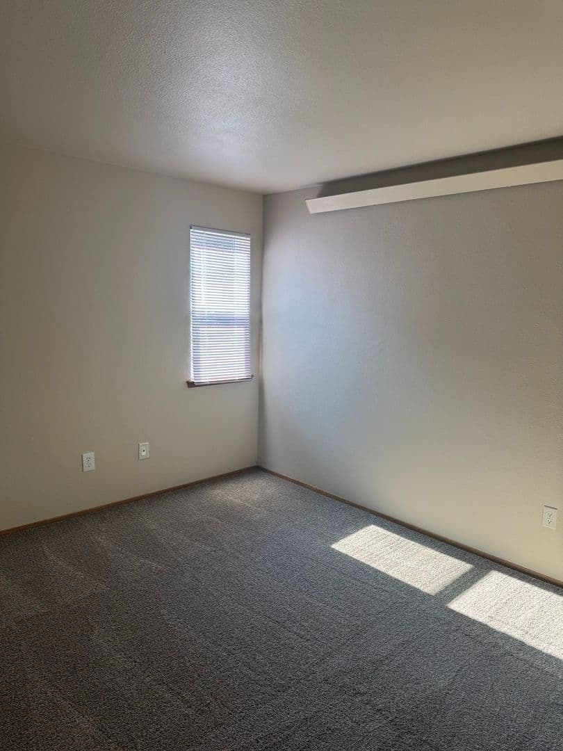 Lakewood Apartment: 8720 58th Ave SW