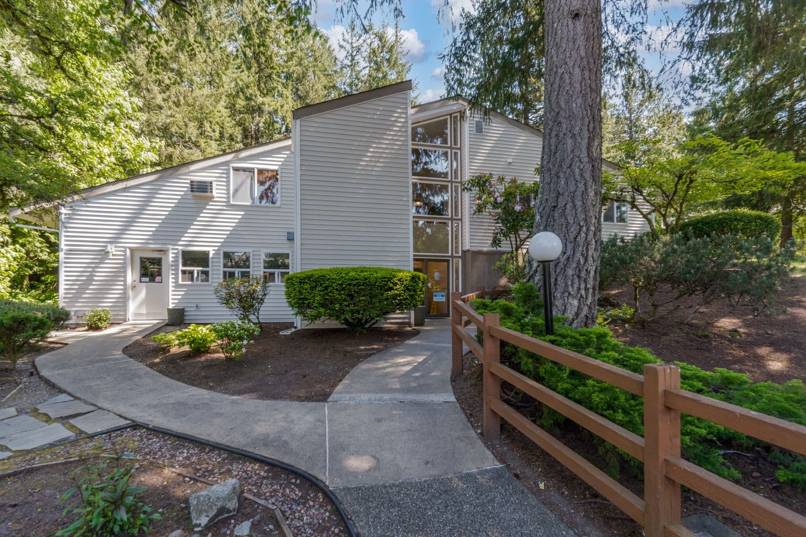 Port Orchard Apartment: 2250 Sidney Ave