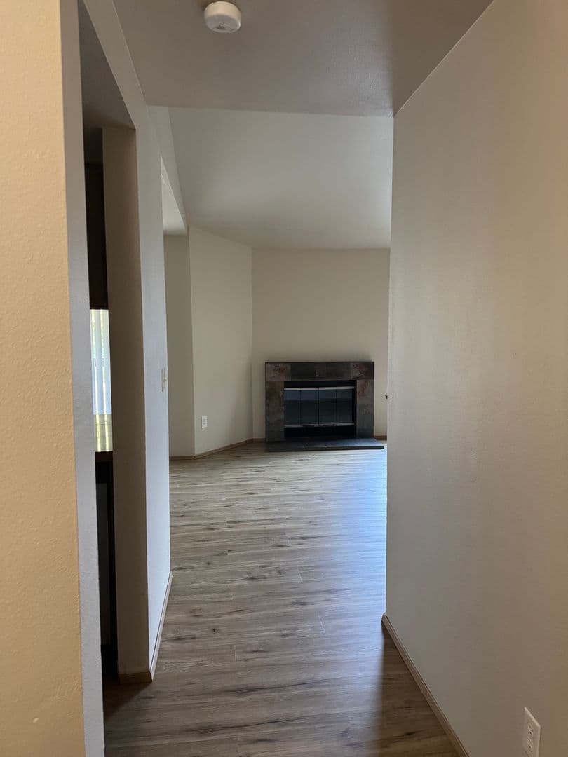 Lakewood Apartment: 8720 58th Ave SW