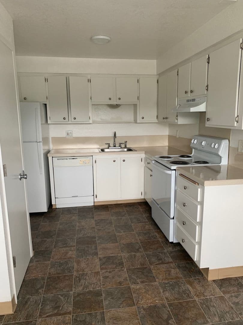 Tukwila Apartment: 5555 S 152nd Street