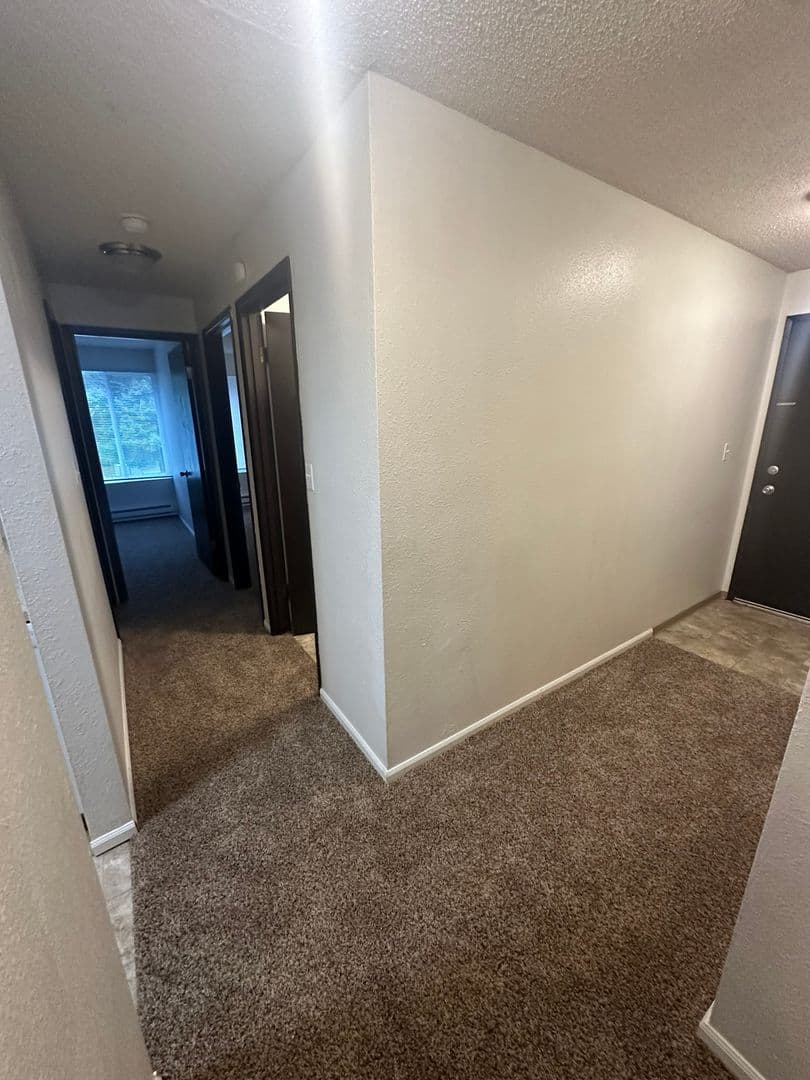 Steilacoom Apartment: 3022 Steilacoom Blvd SW