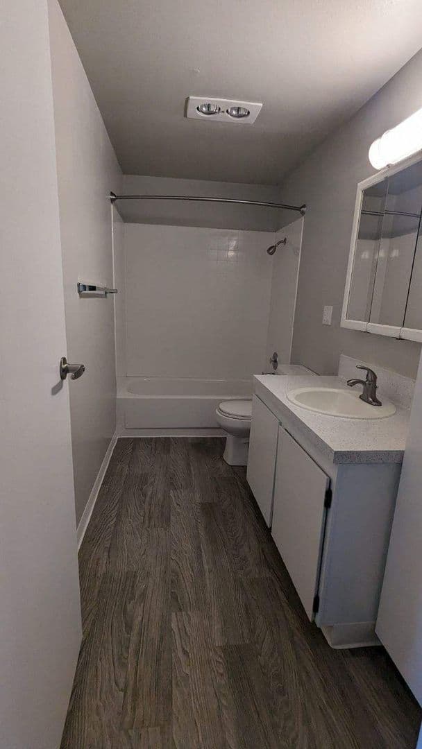 Puyallup Apartment: 931 9th Street SE
