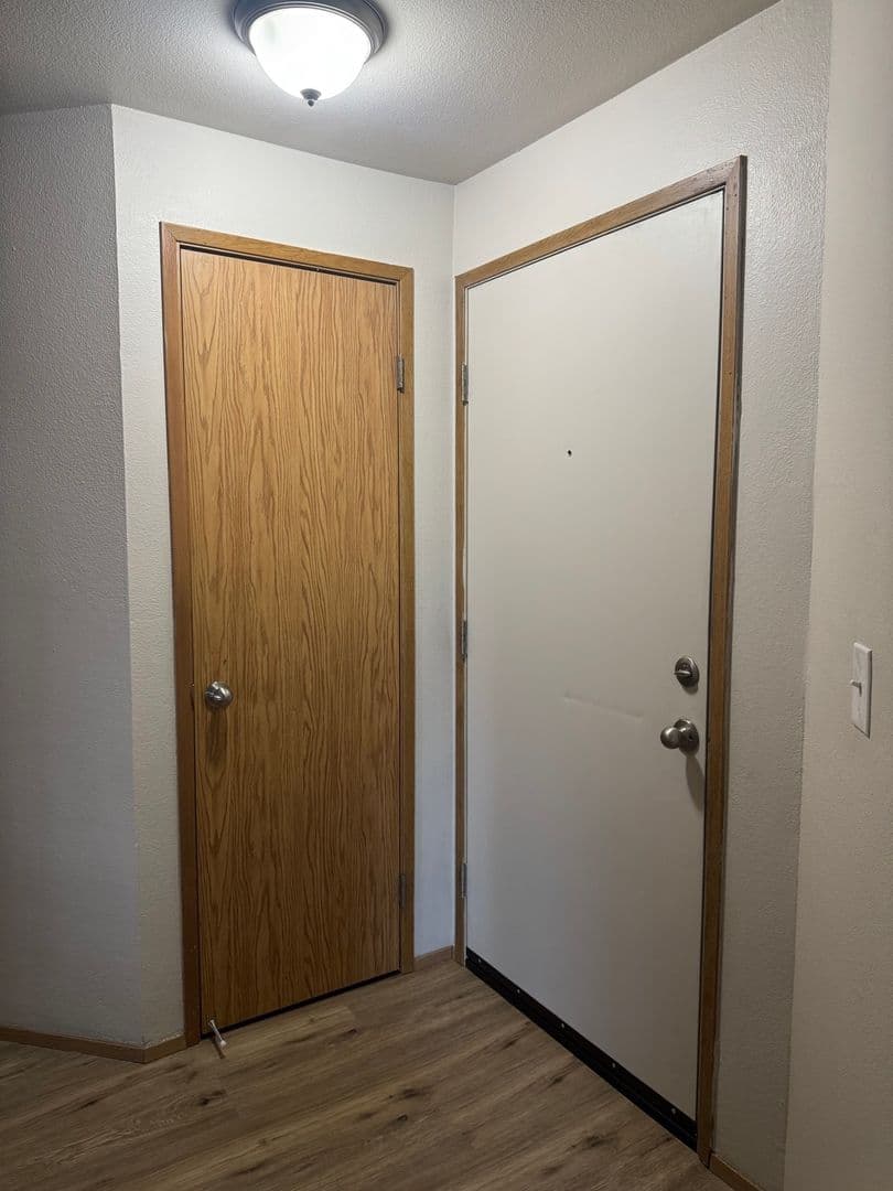 Lakewood Apartment: 8720 58th Ave SW