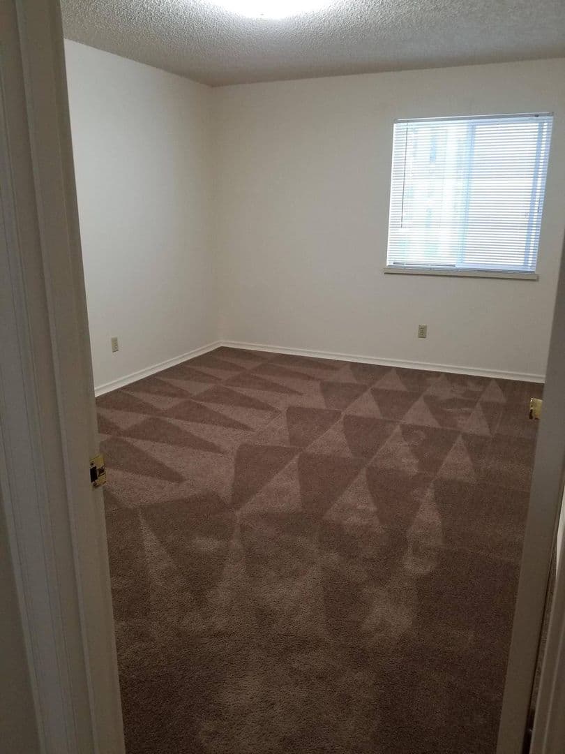 Lakewood Apartment: 6114 112th St SW