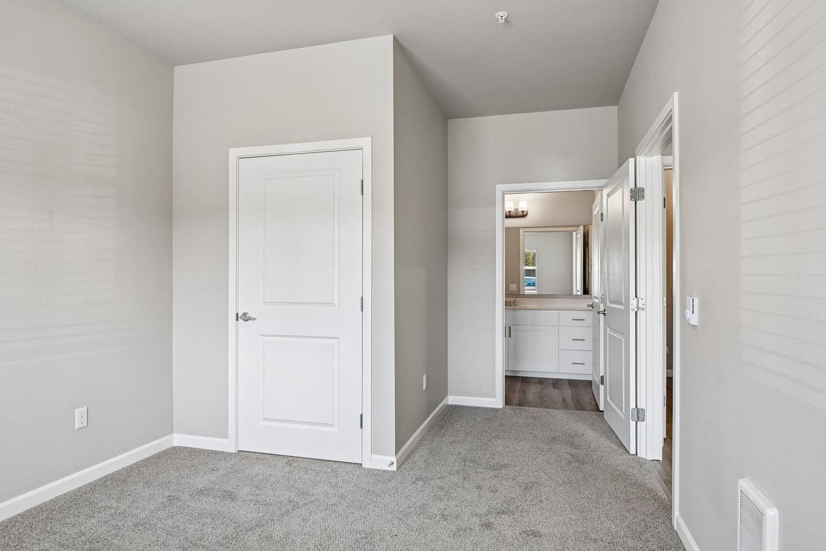 Yelm Apartment: 14730 Tahoma Blvd SE