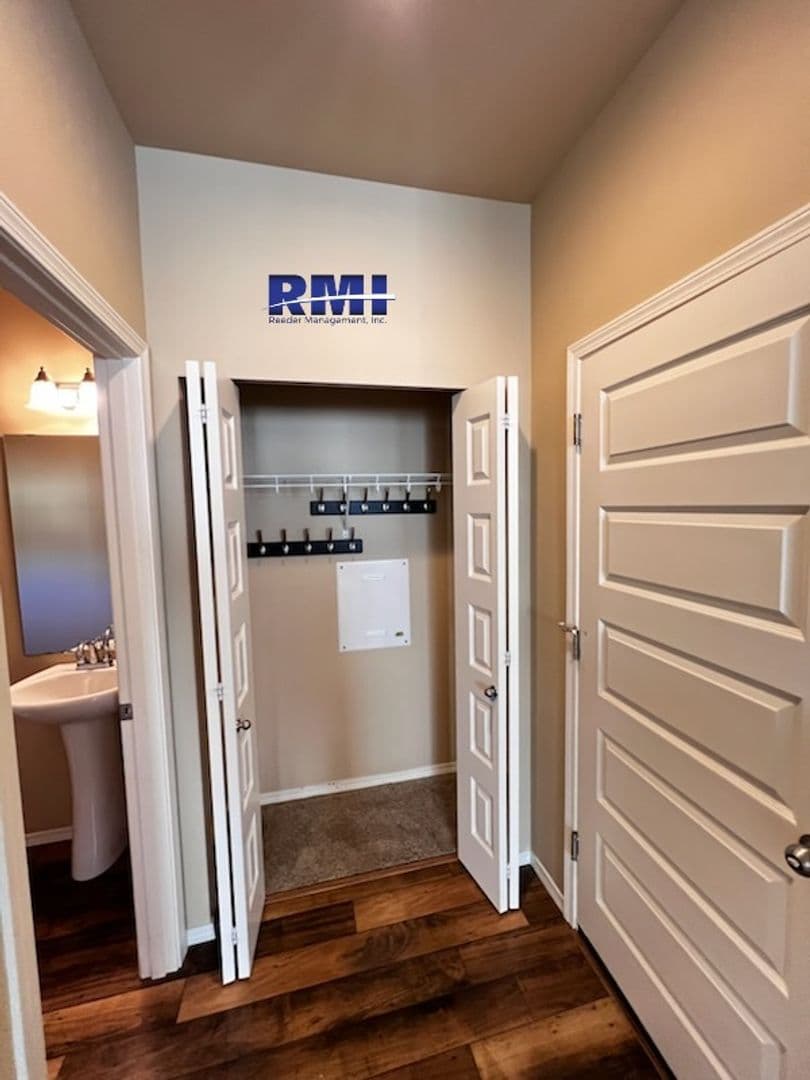 Gig Harbor House: 11244 Borgen Loop Rd NW