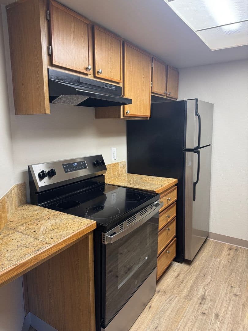Lakewood Apartment: 8720 58th Ave SW