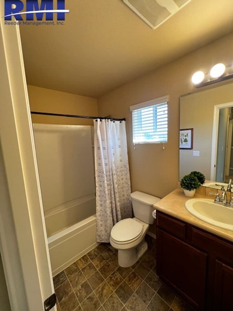 Gig Harbor House: 11244 Borgen Loop Rd NW