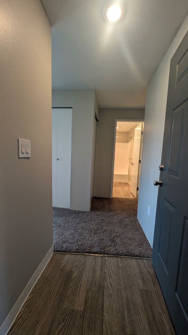 Puyallup Apartment: 931 9th Street SE