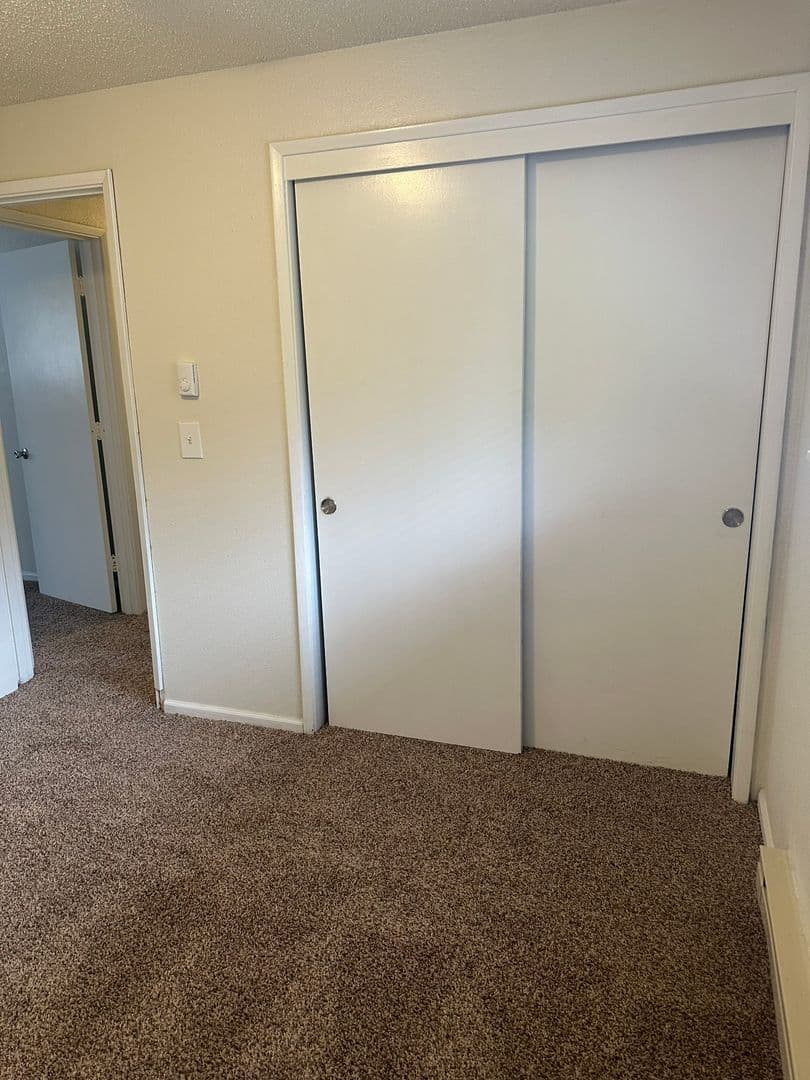 Steilacoom Apartment: 3012 Steilacoom Blvd