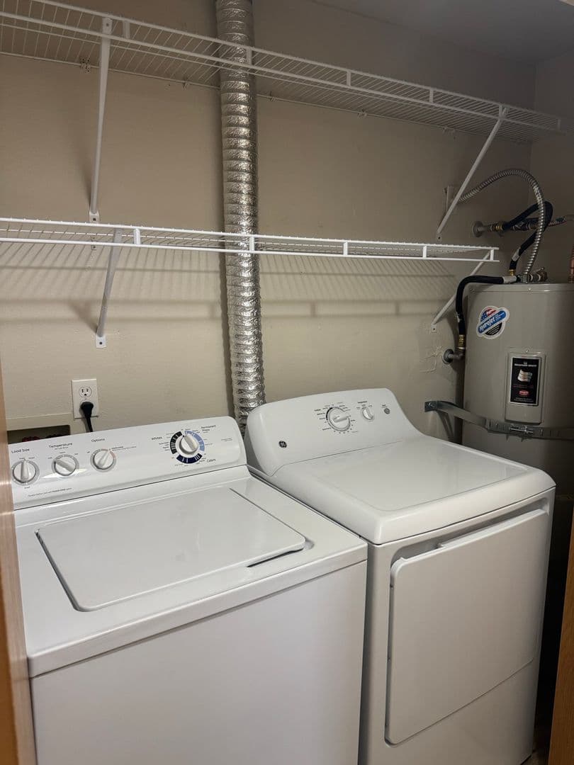Lakewood Apartment: 8720 58th Ave SW
