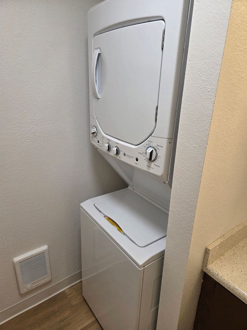 Lakewood Apartment: 6424 Mount Tacoma Dr SW