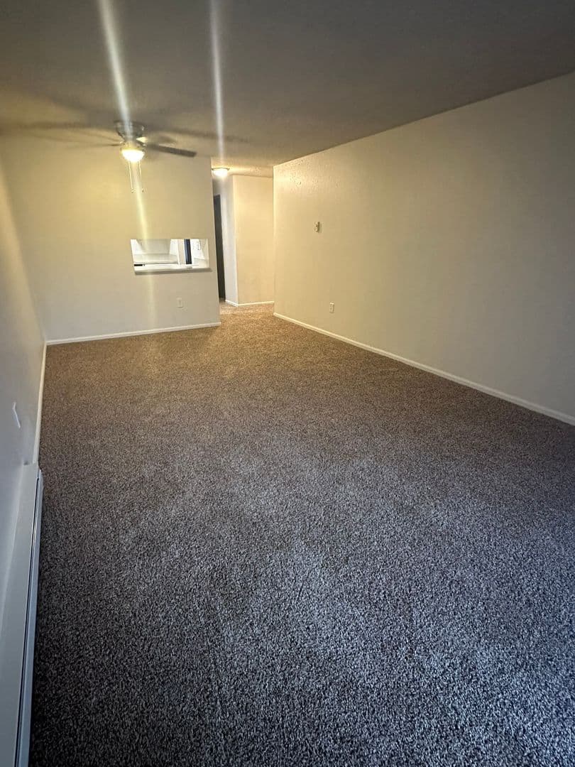 Steilacoom Apartment: 3022 Steilacoom Blvd SW