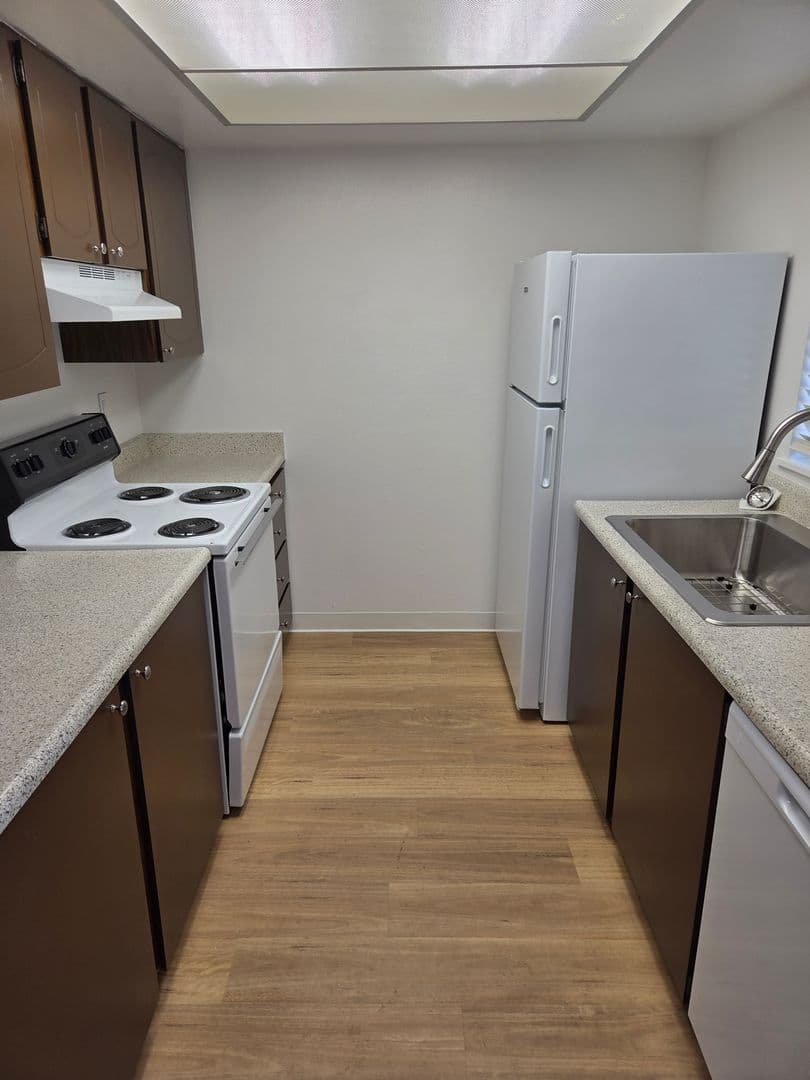 Lakewood Apartment: 6424 Mount Tacoma Dr SW